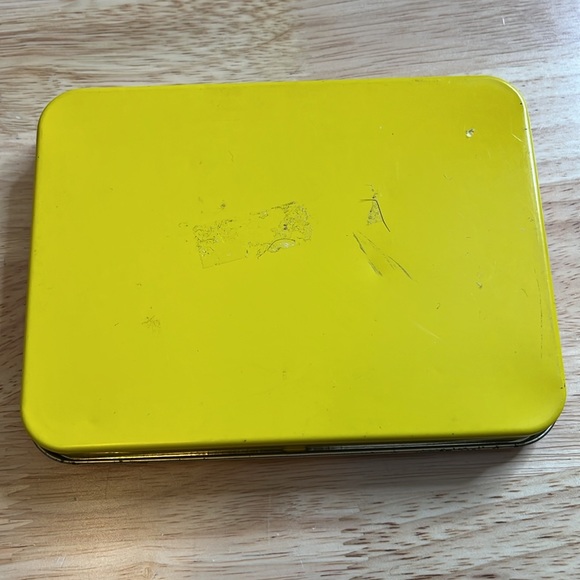 Vtg Chiclets Gum "Really Delightful" Tin Box - Picture 2 of 8